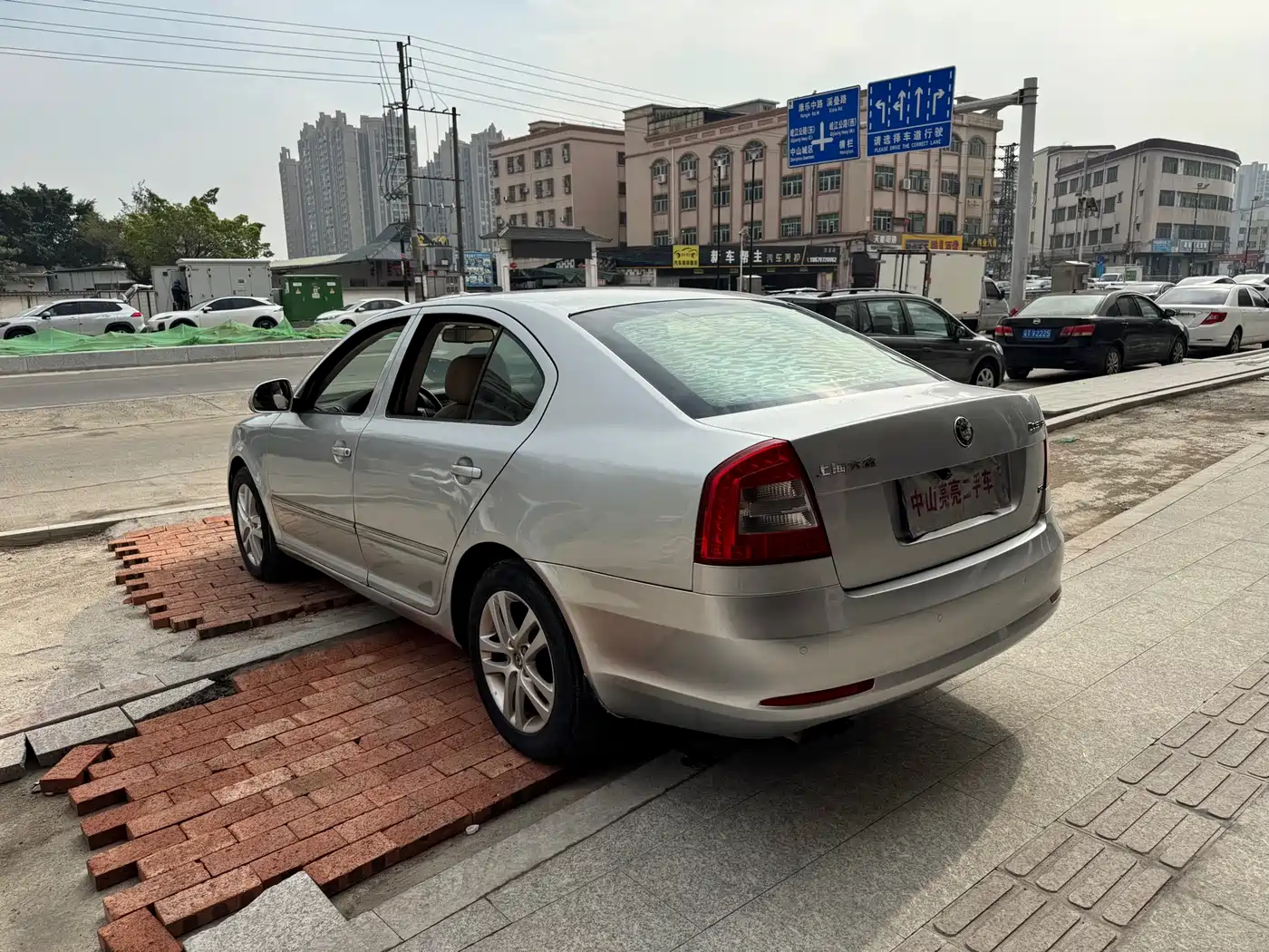 Škoda Octavia 2012 1.4TSI DSG Yijun Edition фото 7