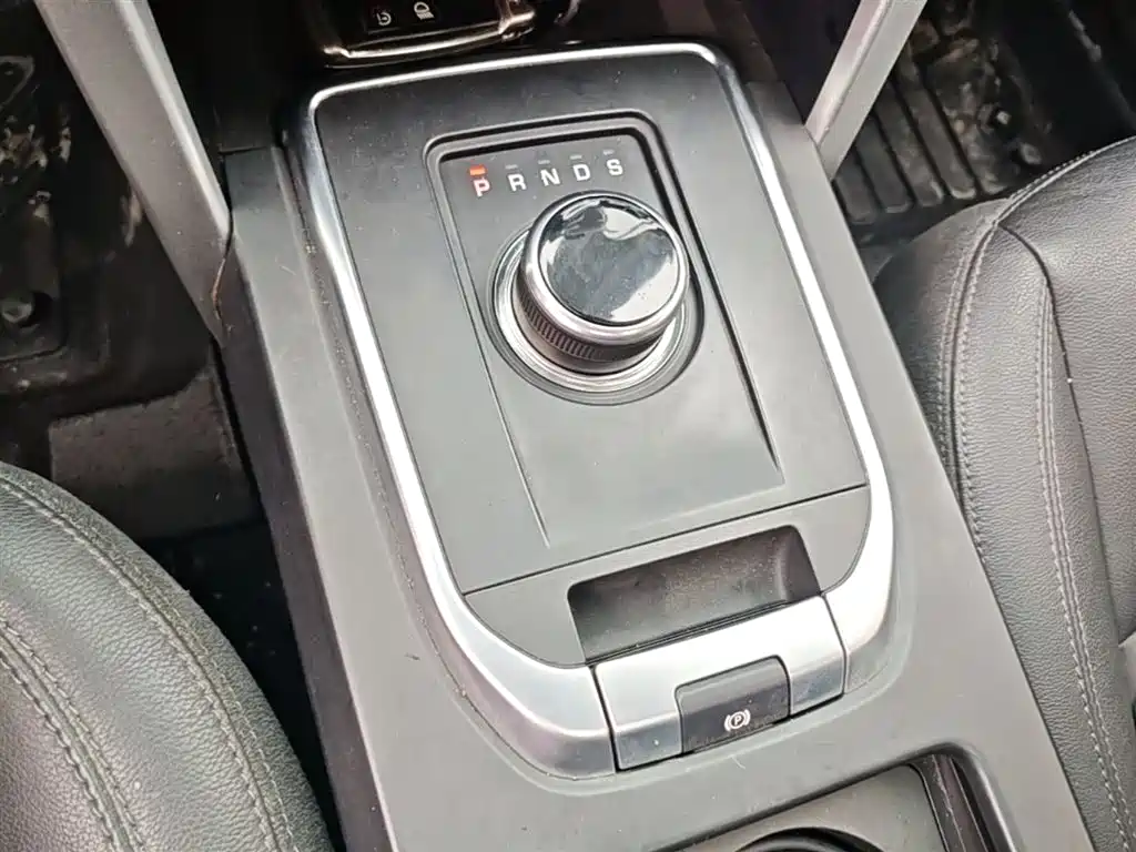 Land Rover Discovery Sport 2018 240PS PURE Edition фото 13
