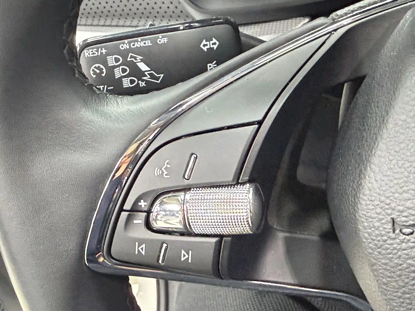 Škoda Octavia 2022 PRO TSI280 Premium Edition фото 11