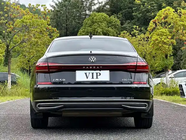 Volkswagen Passat 2023 Facelift 330TSI Elite Edition — фото 5