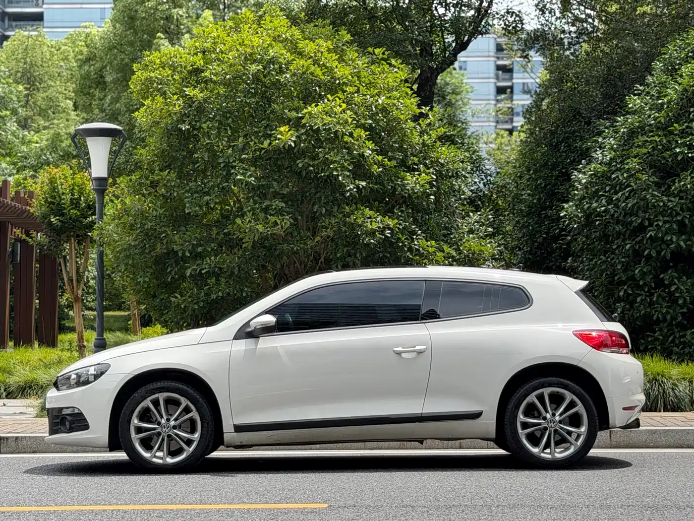 Volkswagen Scirocco 2011 2011 2.0TSI Luxury