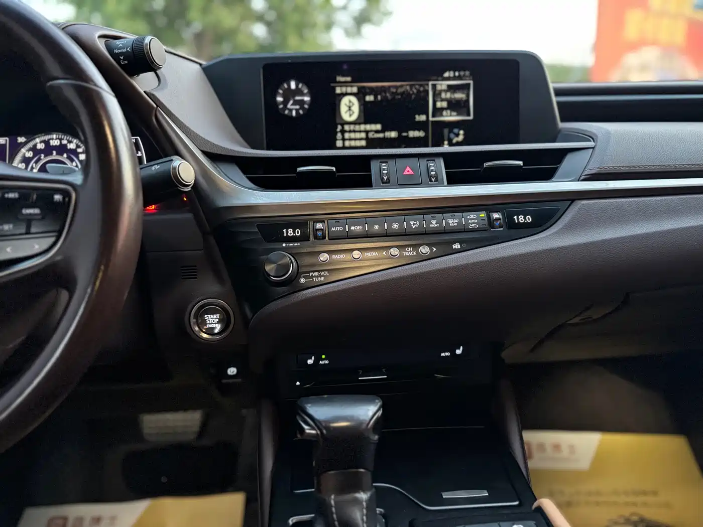 Lexus ES 2018 200 Excellence Edition China V фото 20