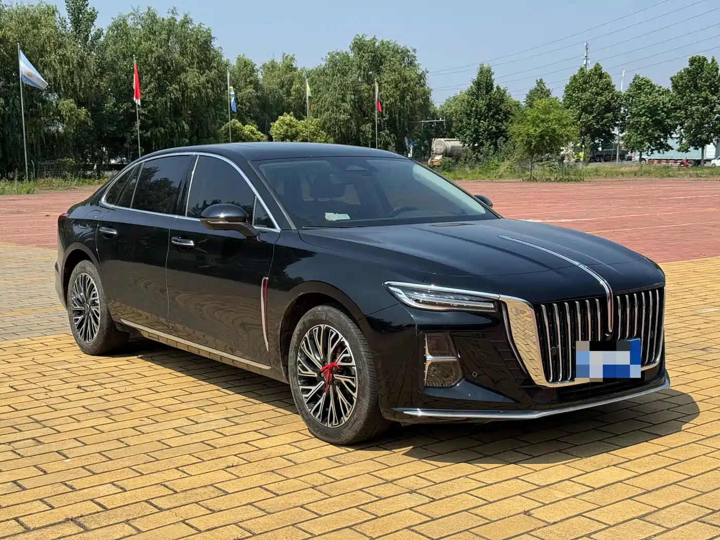Hongqi H5 2025 2.0T Automatic Flag Celebration 500,000 Units Anniversary Edition
