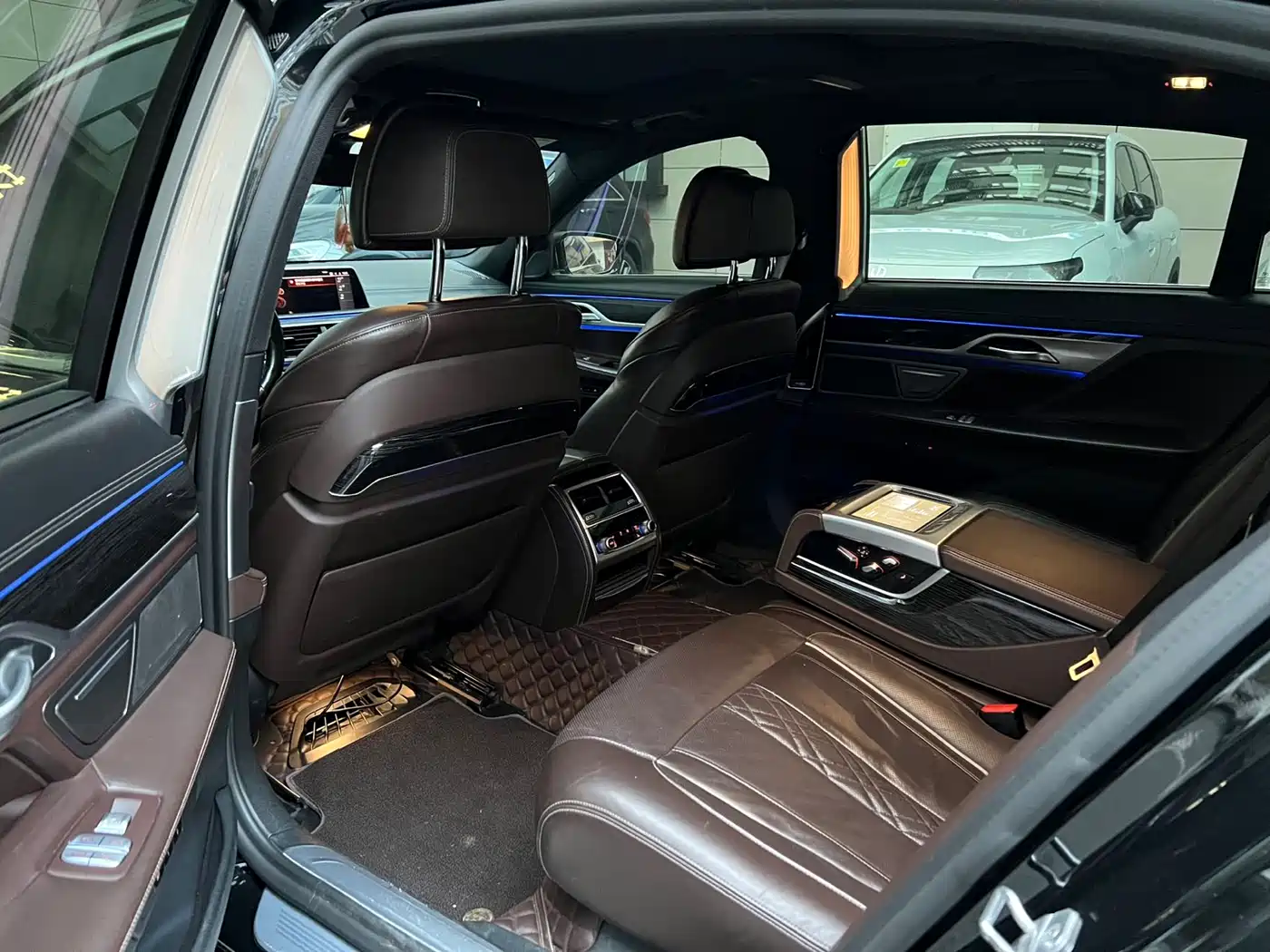 BMW 7 Series 2019 Facelift 730Li M Sport Package фото 9