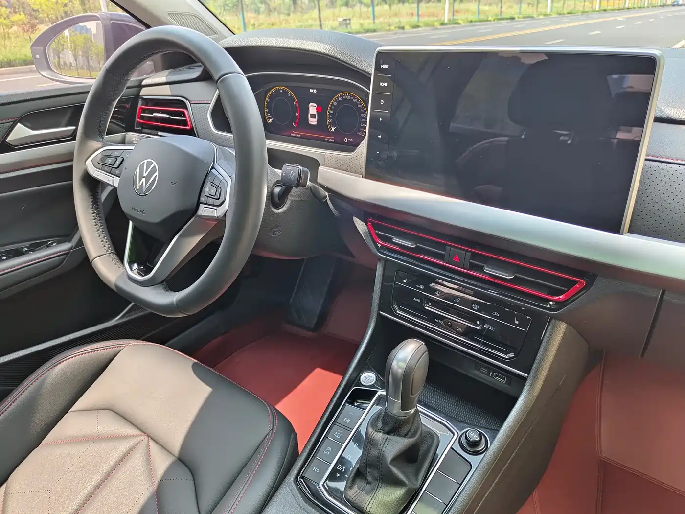 Volkswagen Lavida 2024 Model 300TSI DSG Starlight Leading Edition фото 27