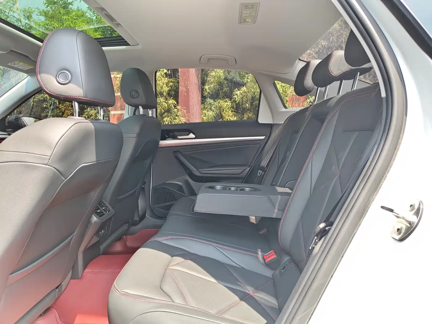 Volkswagen Lavida 2024 Model 300TSI DSG Starlight Leading Edition фото 28