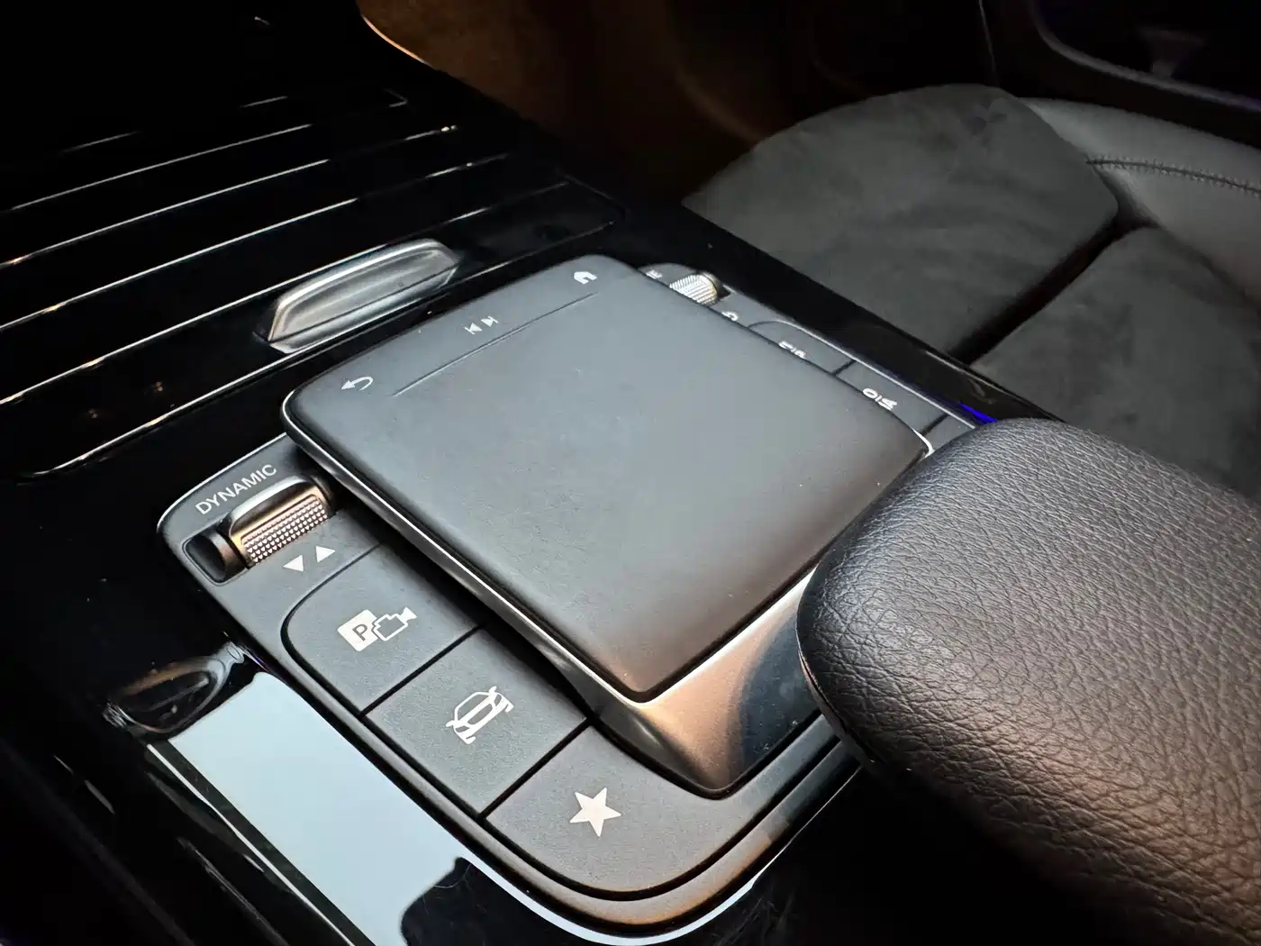 Mercedes-Benz A-Class 2021 A 200 L Sport Sedan Fashion Edition фото 19