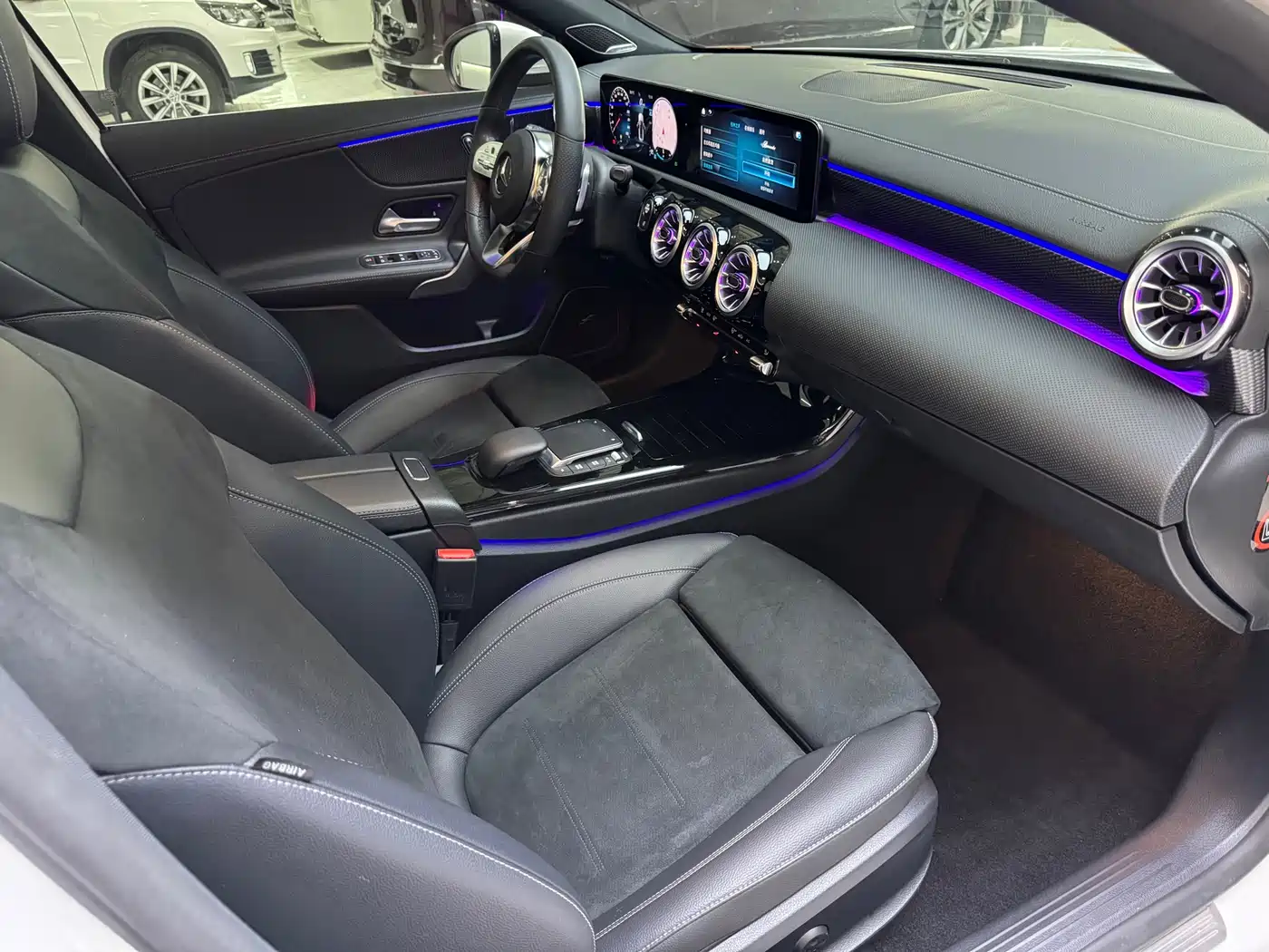 Mercedes-Benz A-Class 2021 A 200 L Sport Sedan Fashion Edition фото 9