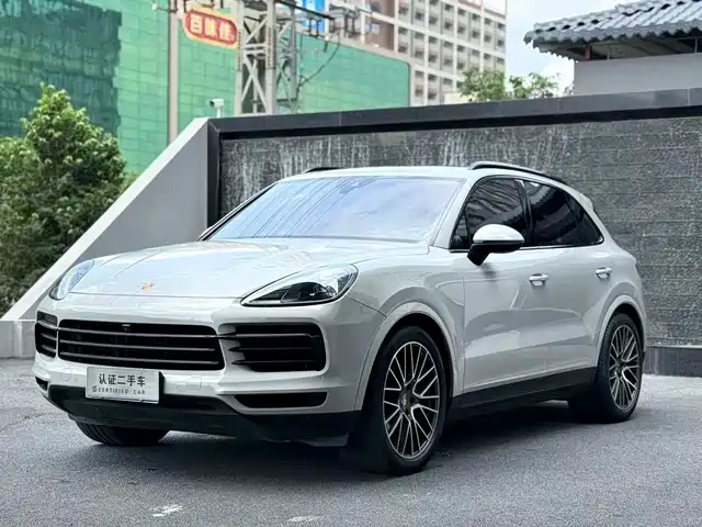 Porsche Cayenne 2023