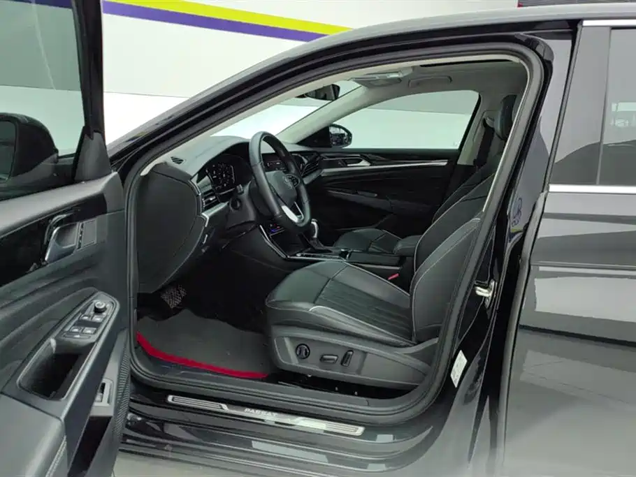 Volkswagen Passat 2023 Facelift 330TSI Starlight Elite Edition фото 9
