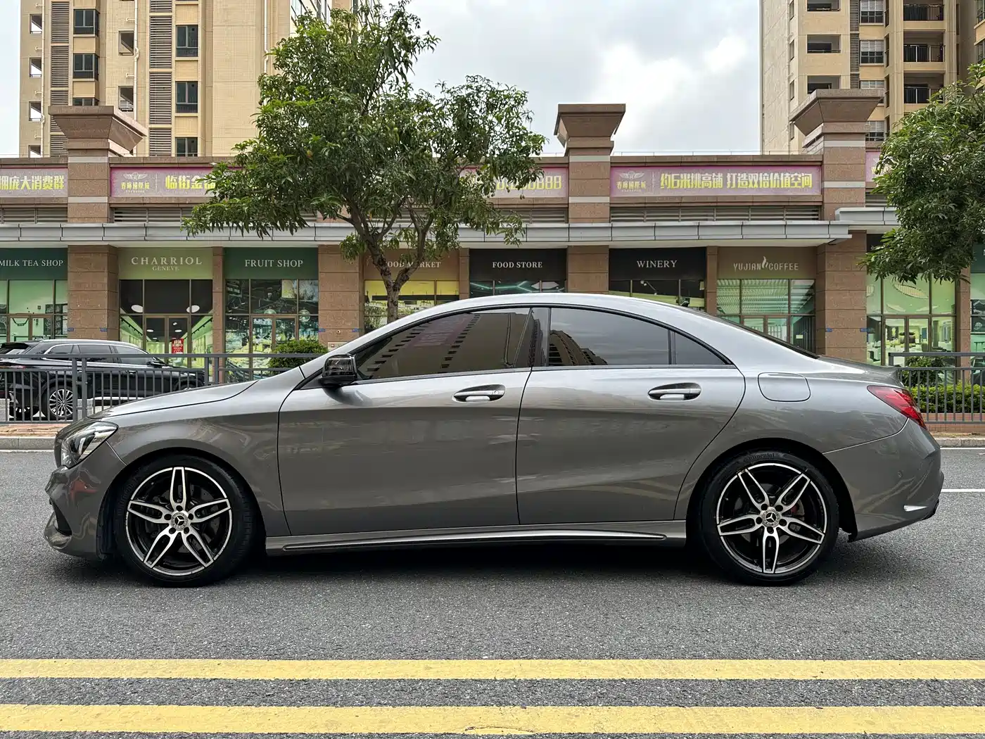 Mercedes-Benz CLA (Import) 2018 CLA 220 4MATIC фото 5