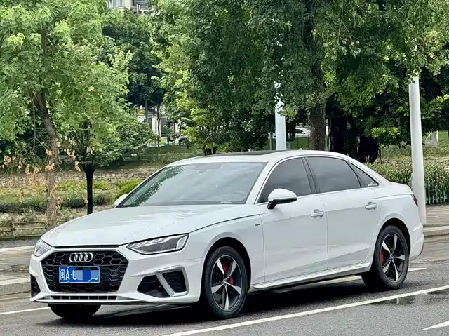 Audi A4L 2021