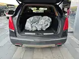 Photo 8 - Cadillac XT5