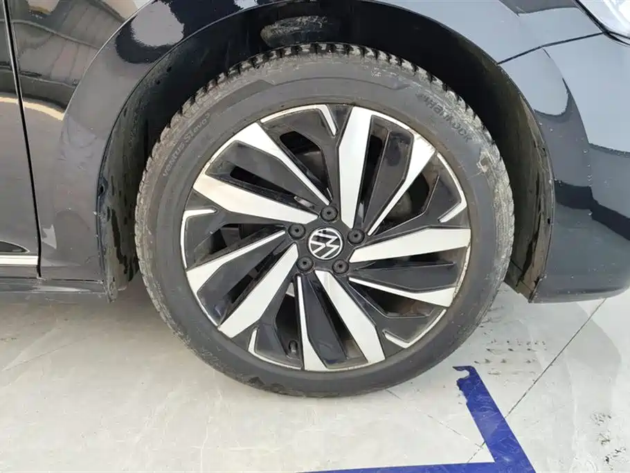 Volkswagen Passat 2023 Facelift 330TSI Starlight Elite Edition фото 6