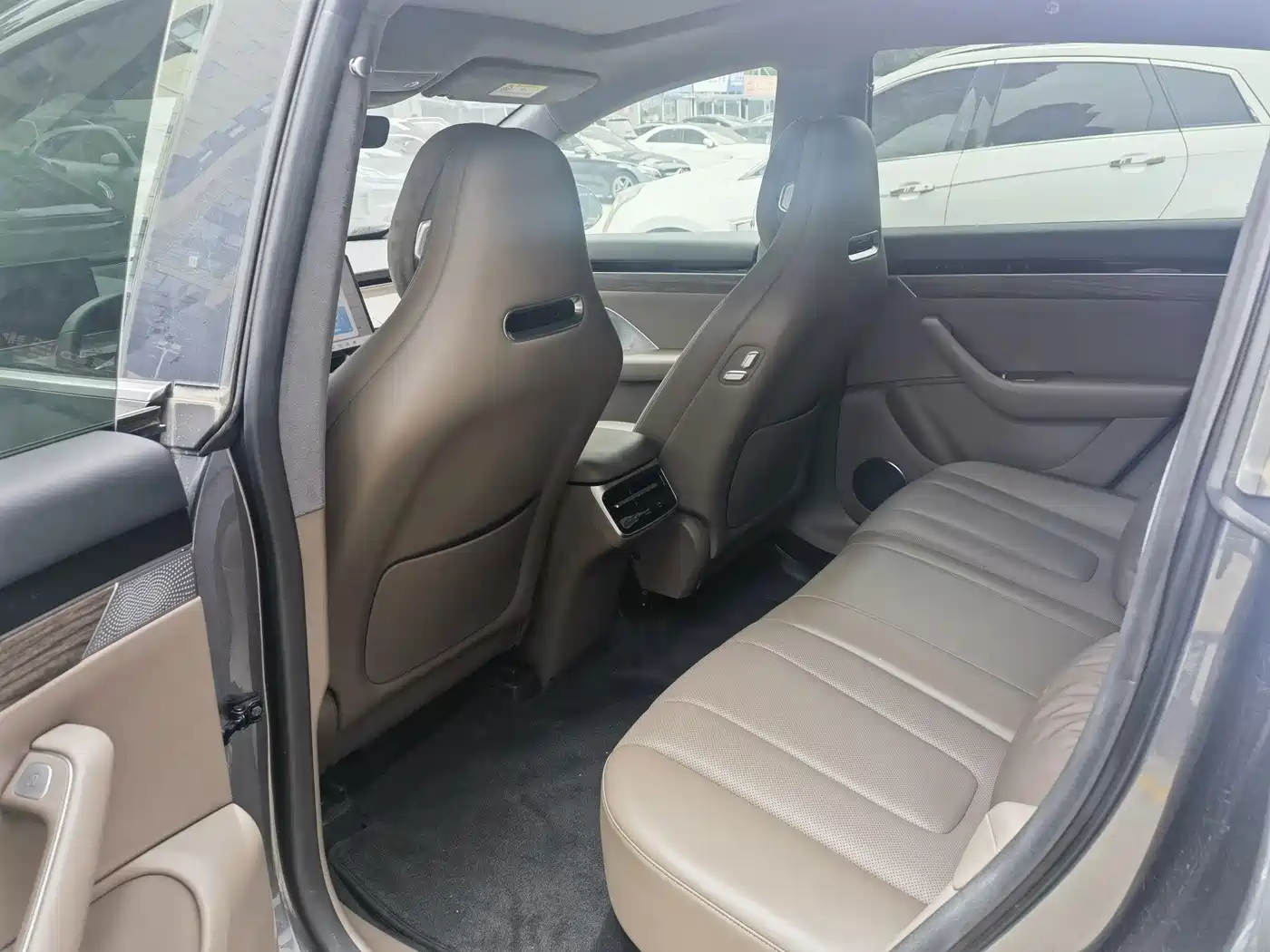 Zhijie Luxeed R7 2025 2025 Extended Range 251km Max