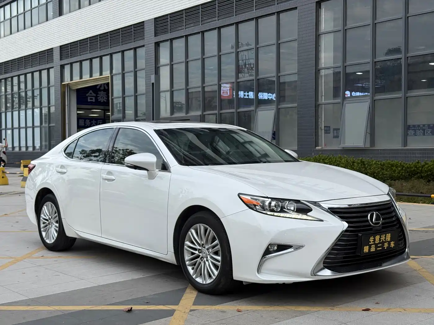 Lexus ES 2015 200 Elite Edition фото 3