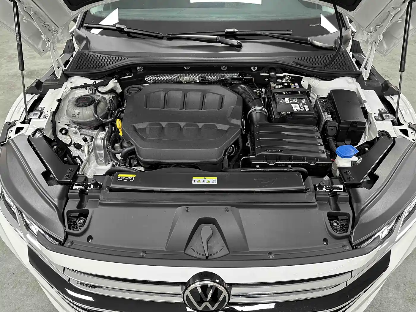 Volkswagen FAW-Volkswagen CC 2025 380TSI Eye-catching Shared Edition фото 16