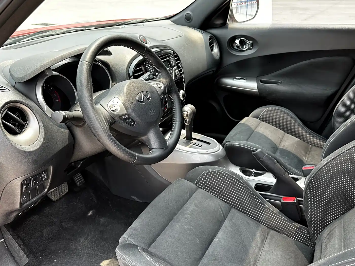 Infiniti ESQ 2018 2014 1.6L Free Edition