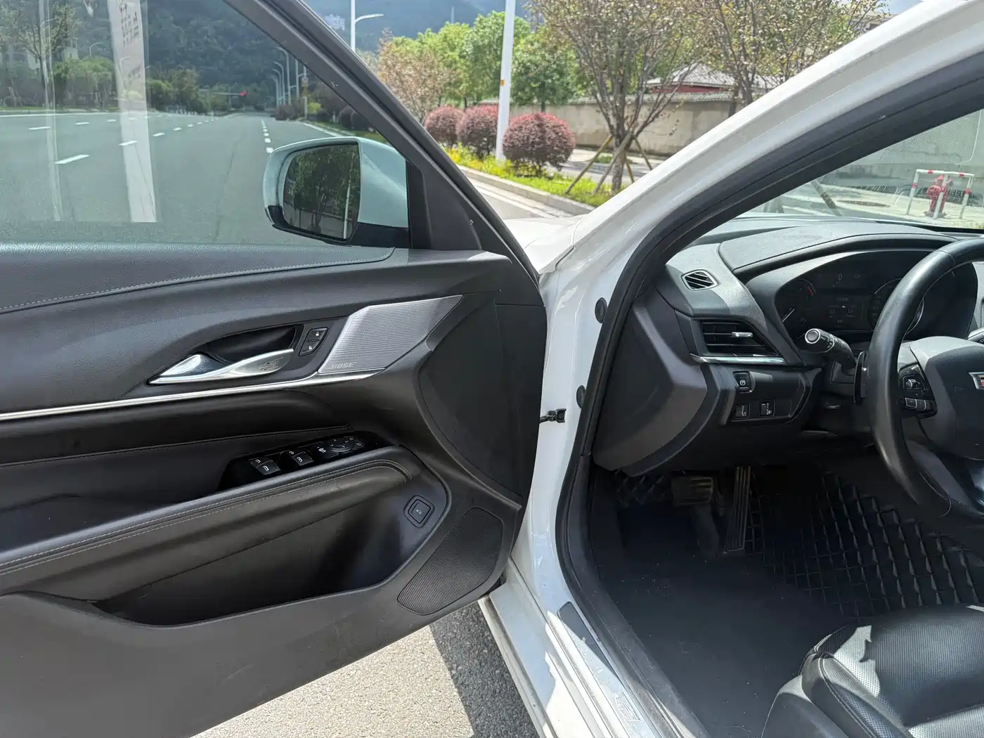 Cadillac CT4 2023 2022 28T Luxury Model