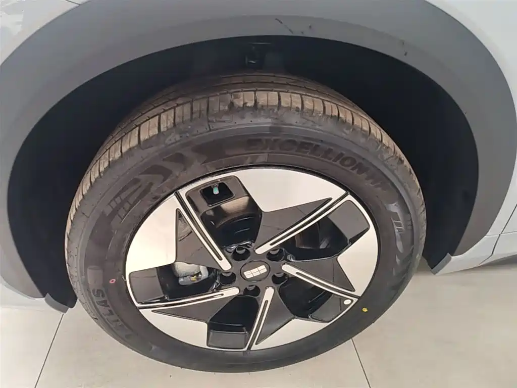 Geely Galaxy Galaxy E5 2026 530km Voyager Edition фото 23