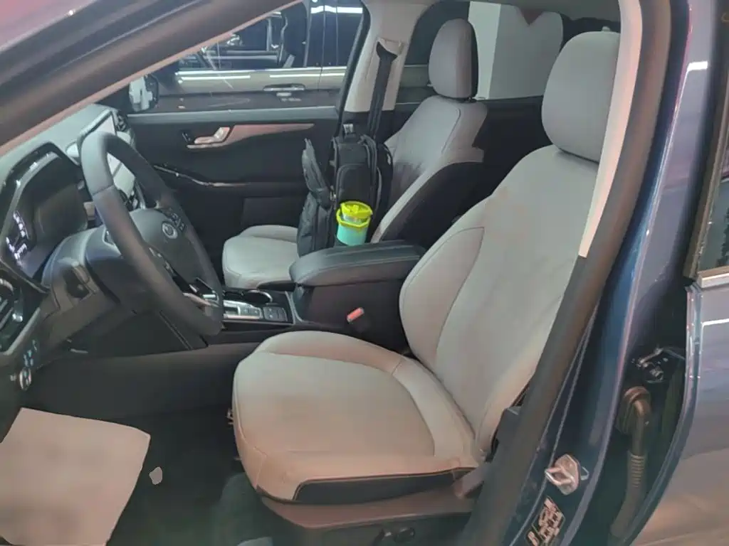 Ford Escape 2023 2020 EcoBoost 245 2WD Premium Edition