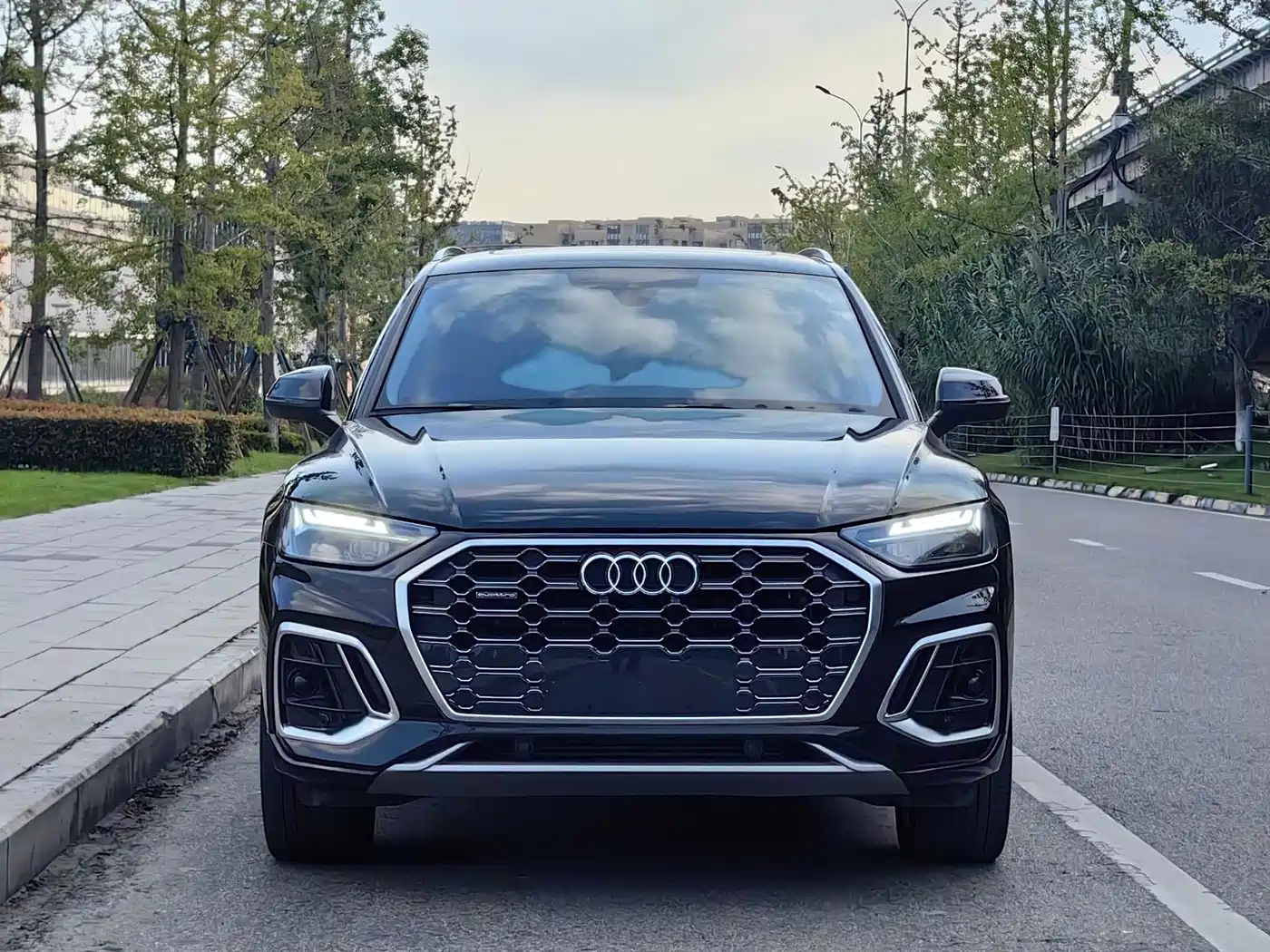 Фото 2 - Audi Q5L