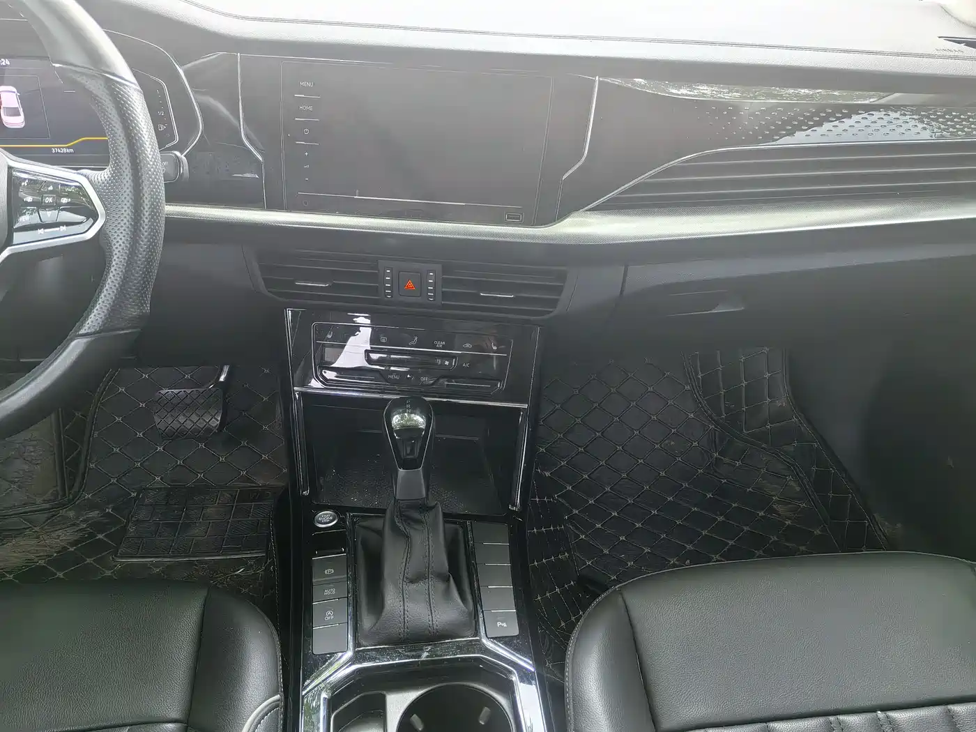 Volkswagen Passat 2023 330TSI Elite Edition фото 10
