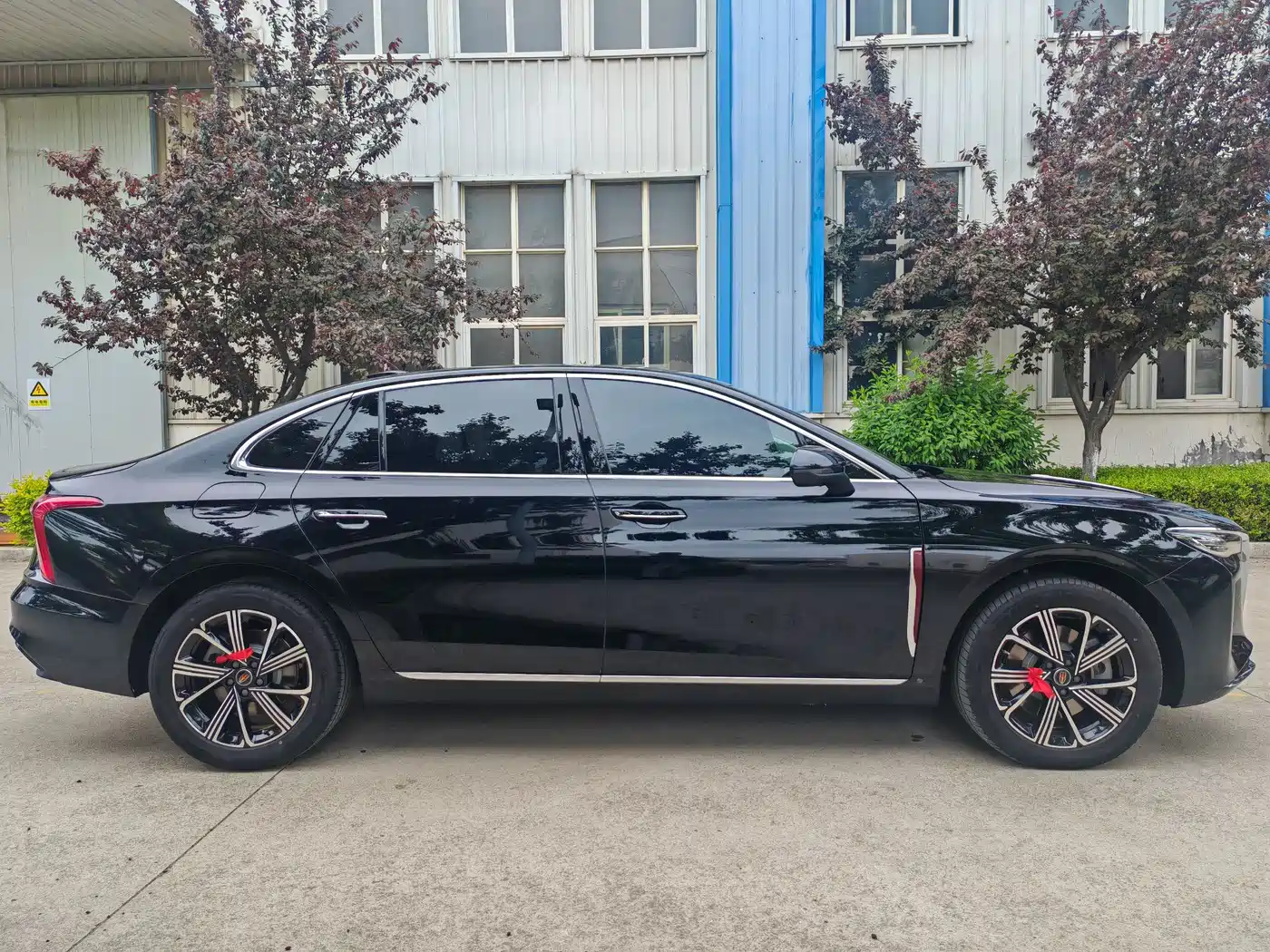 Hongqi H5 PHEV 2025 130 Super Hybrid Edition фото 4