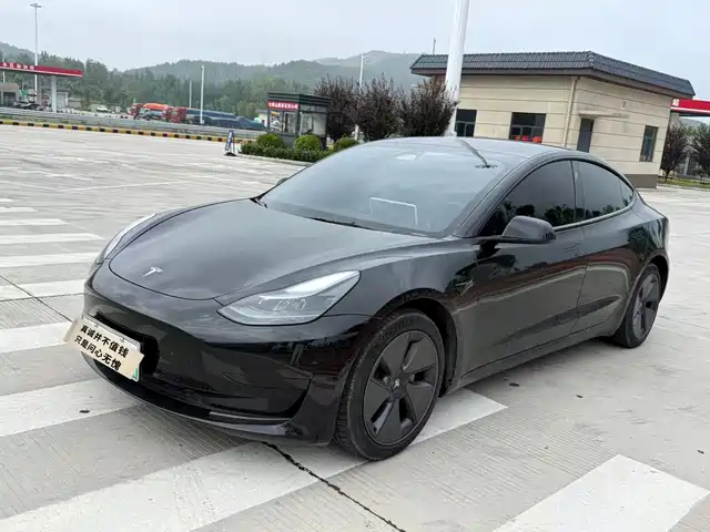 Tesla Model 3 2023