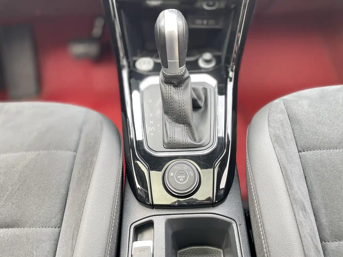Volkswagen T-ROC 2021 280TSI DSG 4WD Luxury Connected фото 15