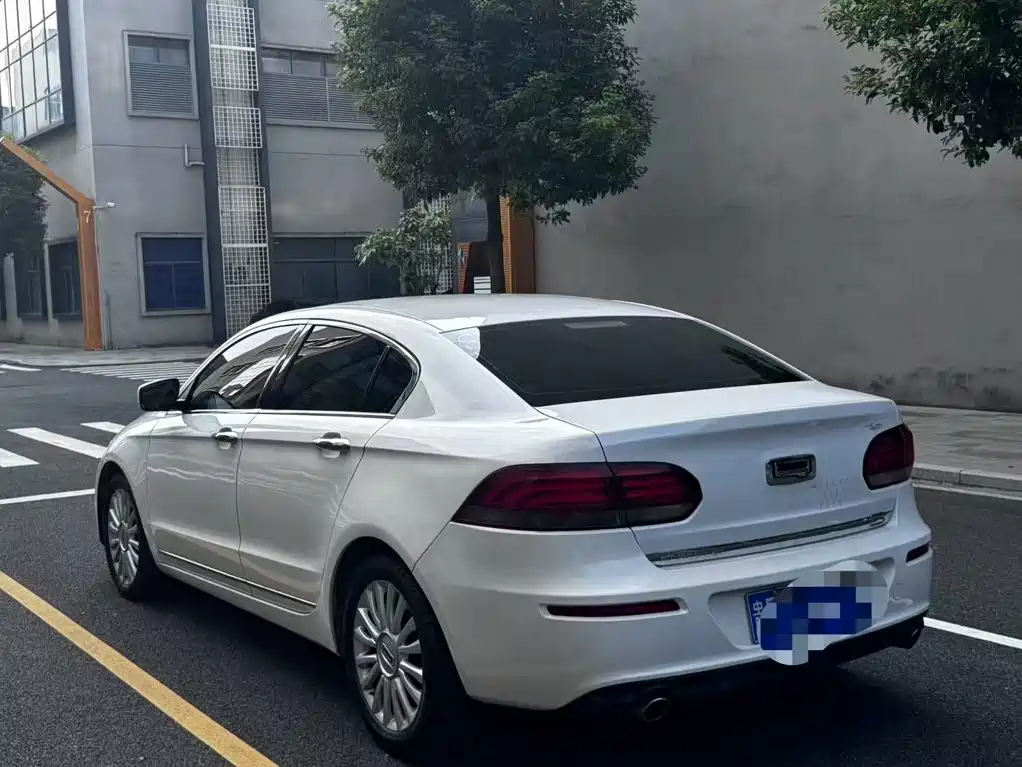 Qoros 3 2017 2014 Model Sedan 1.6T Automatic Premium