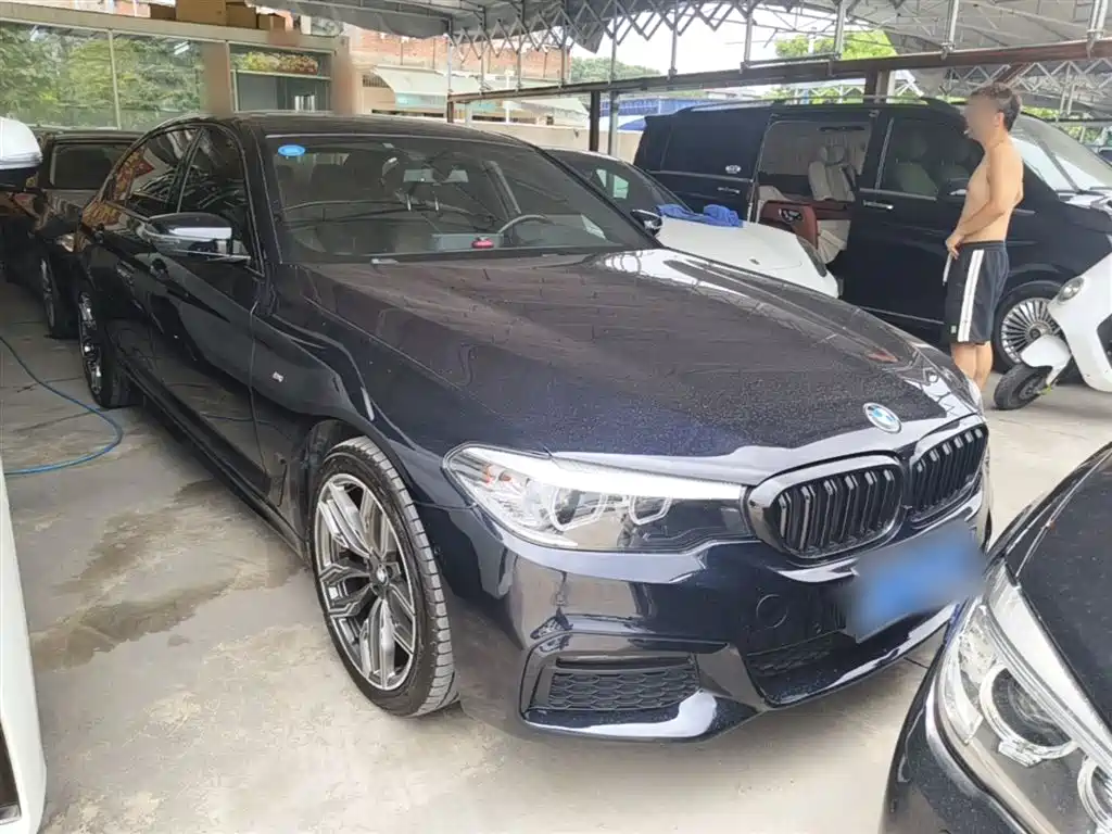 BMW 5 Series 2019 525Li M Sport Package фото 4