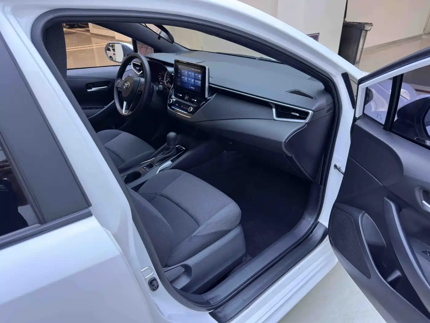 Toyota Levin 2022 185T CVT Luxury Edition фото 12