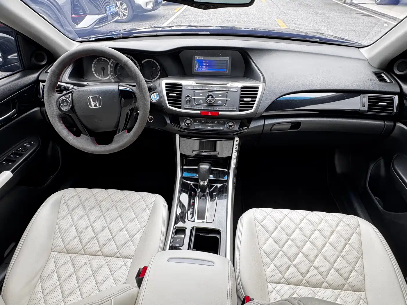Honda Accord 2016 2.0L Comfort Edition фото 8