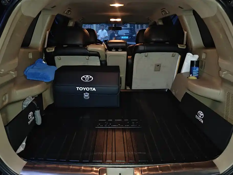 Toyota Highlander 2012 2.7L 2WD 5-seater Elite Edition фото 4