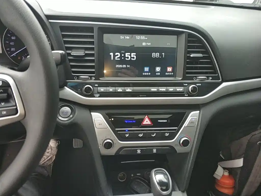 Hyundai Elantra 2016 Model 1.6L Automatic Smart Elite фото 13