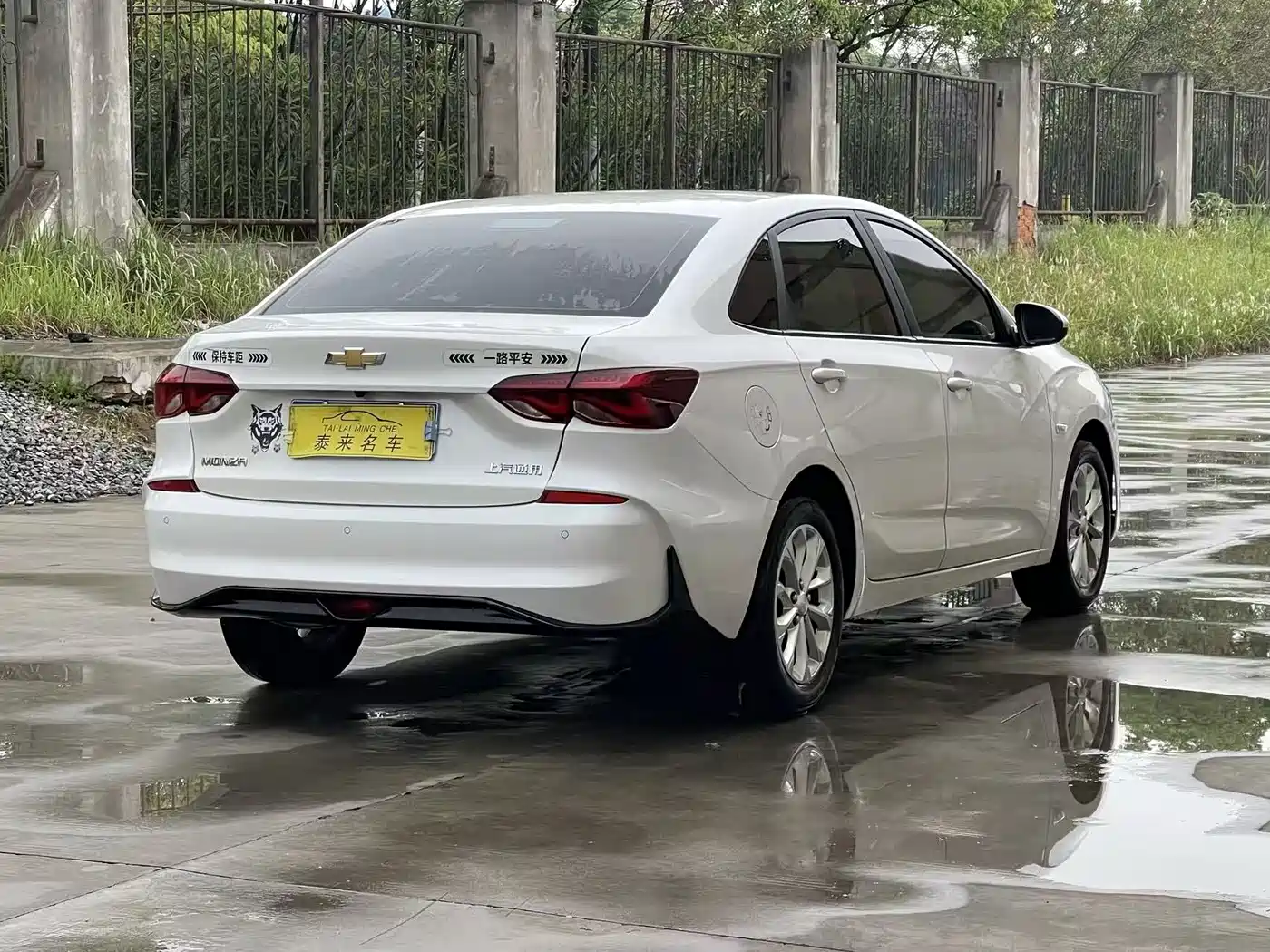 CHEVROLET CRUZE
