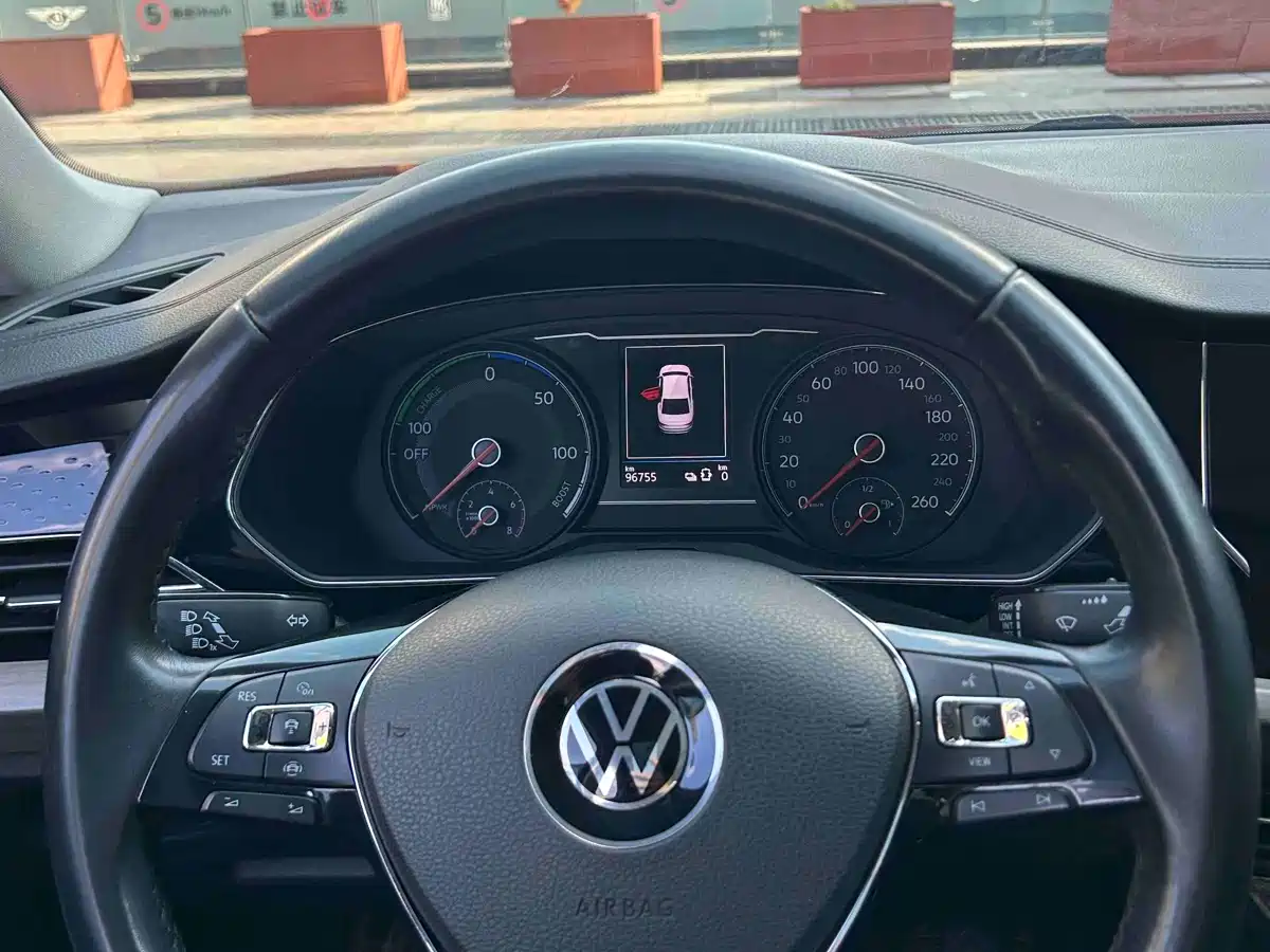 VOLKSWAGEN PASSAT NEW ENERGY