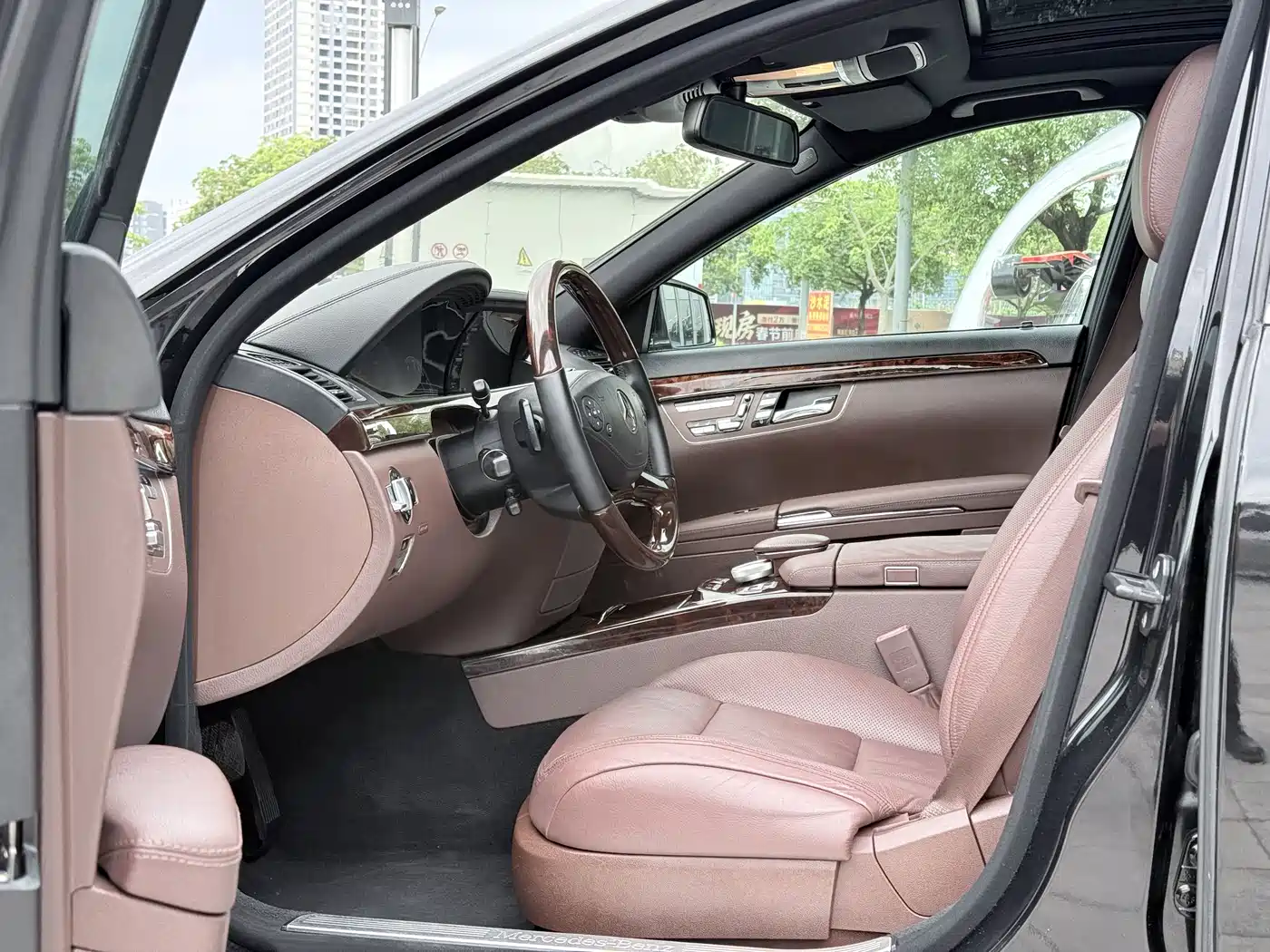 Mercedes-Benz S-Class 2012 S 350 L 4MATIC Grand Edition фото 5