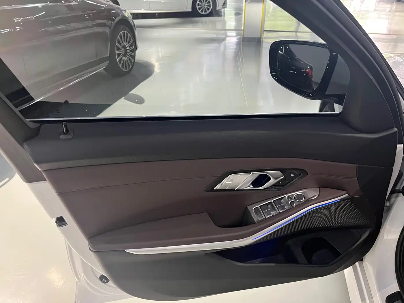 BMW 3 Series 2021 325Li M Sport Package фото 14