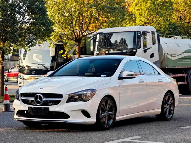MERCEDES-BENZ CLA