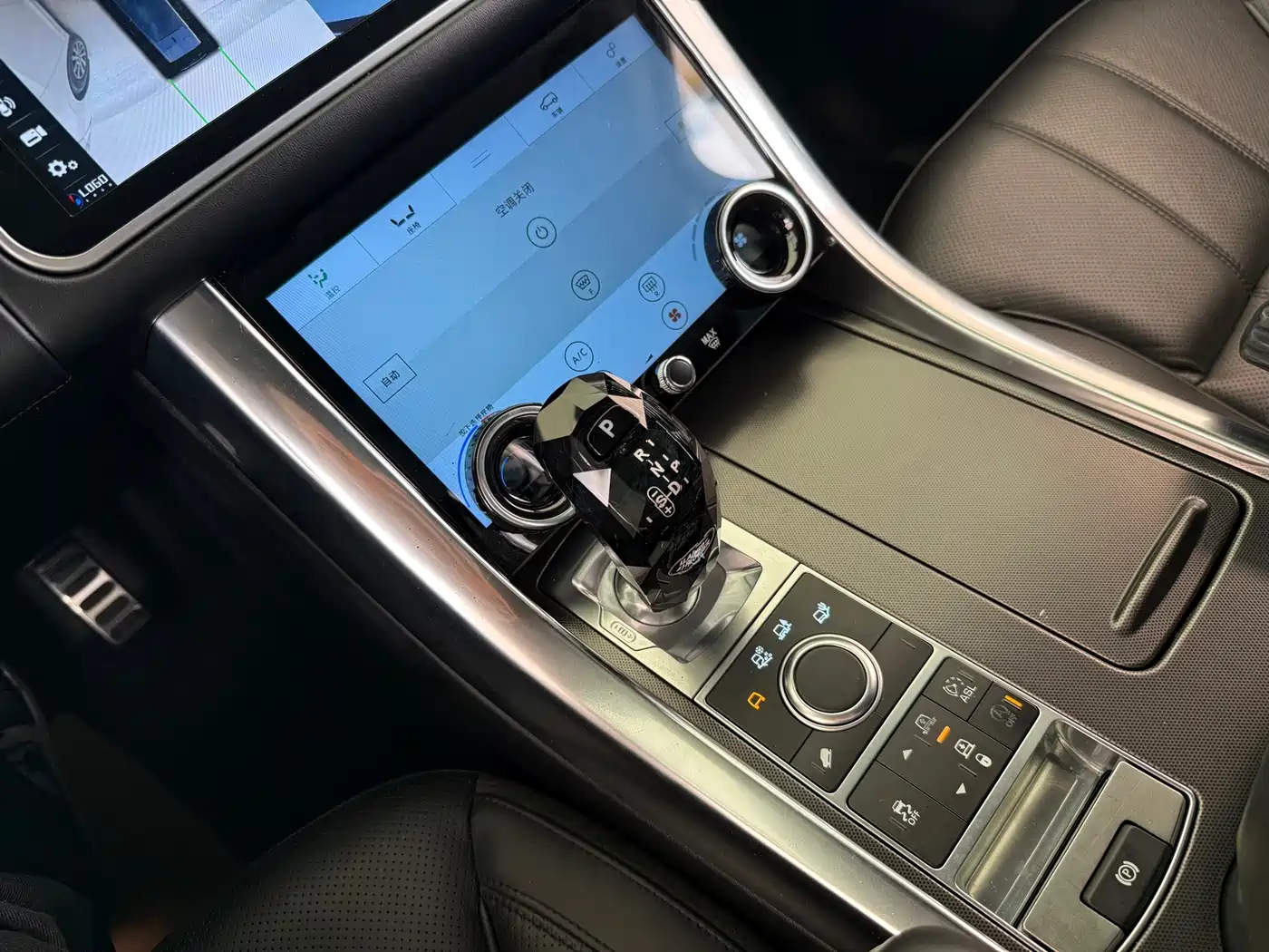 Land Rover Range Rover Sport 2016 Model 3.0 SC V6 HSE DYNAMIC фото 18