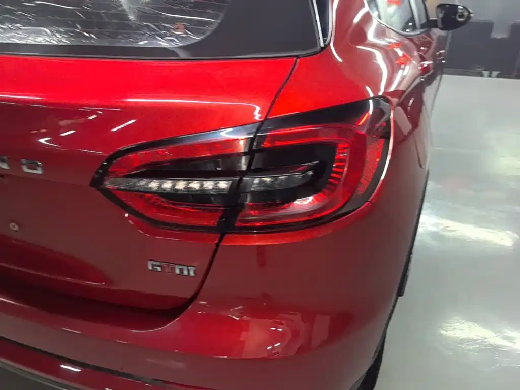 Landwind XIAOYAO 2018 2018 1.5GTDI CVT Panoramic Silver Edition