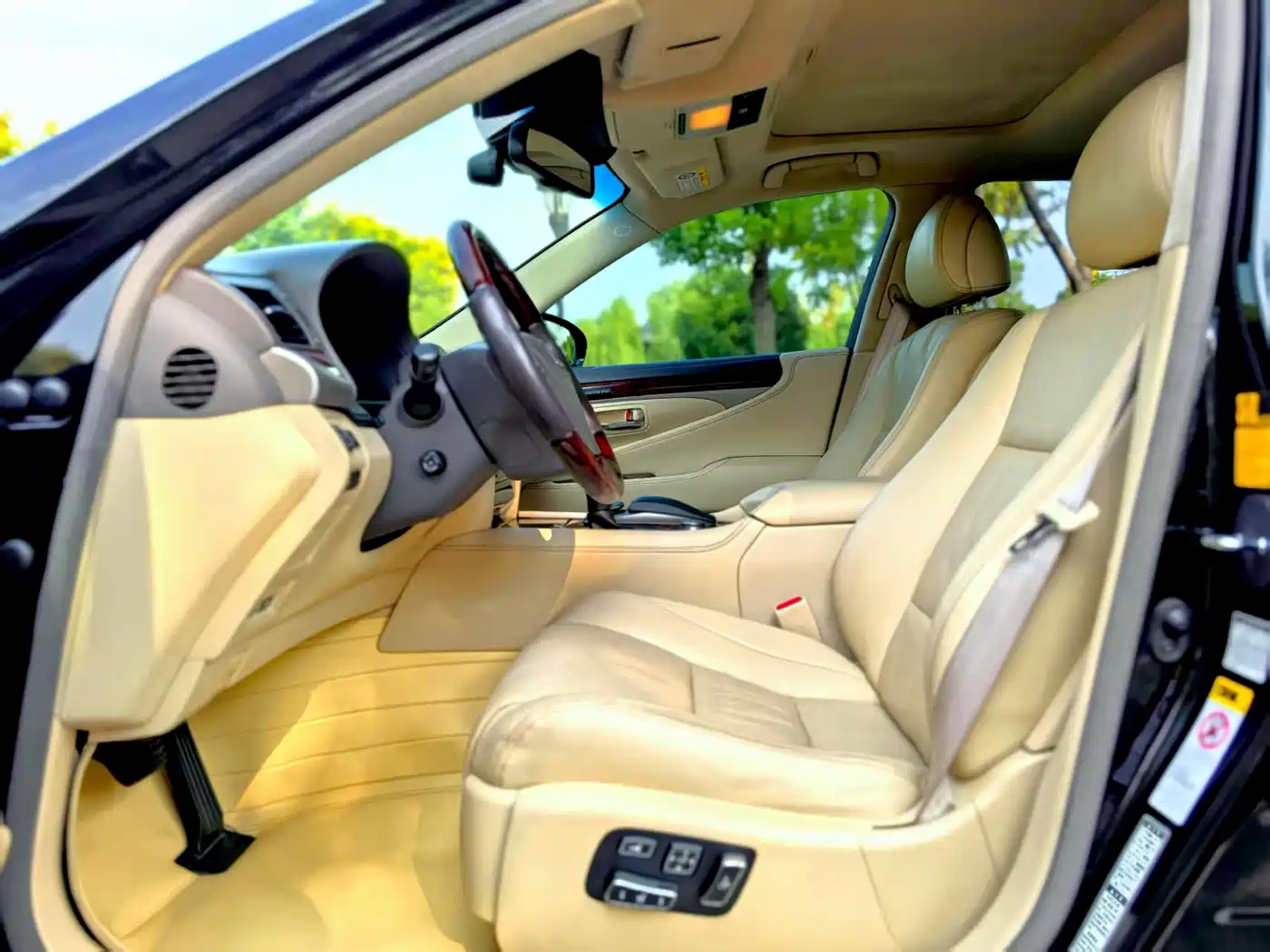 Lexus LS 2013 460L 4WD Premium Edition фото 6