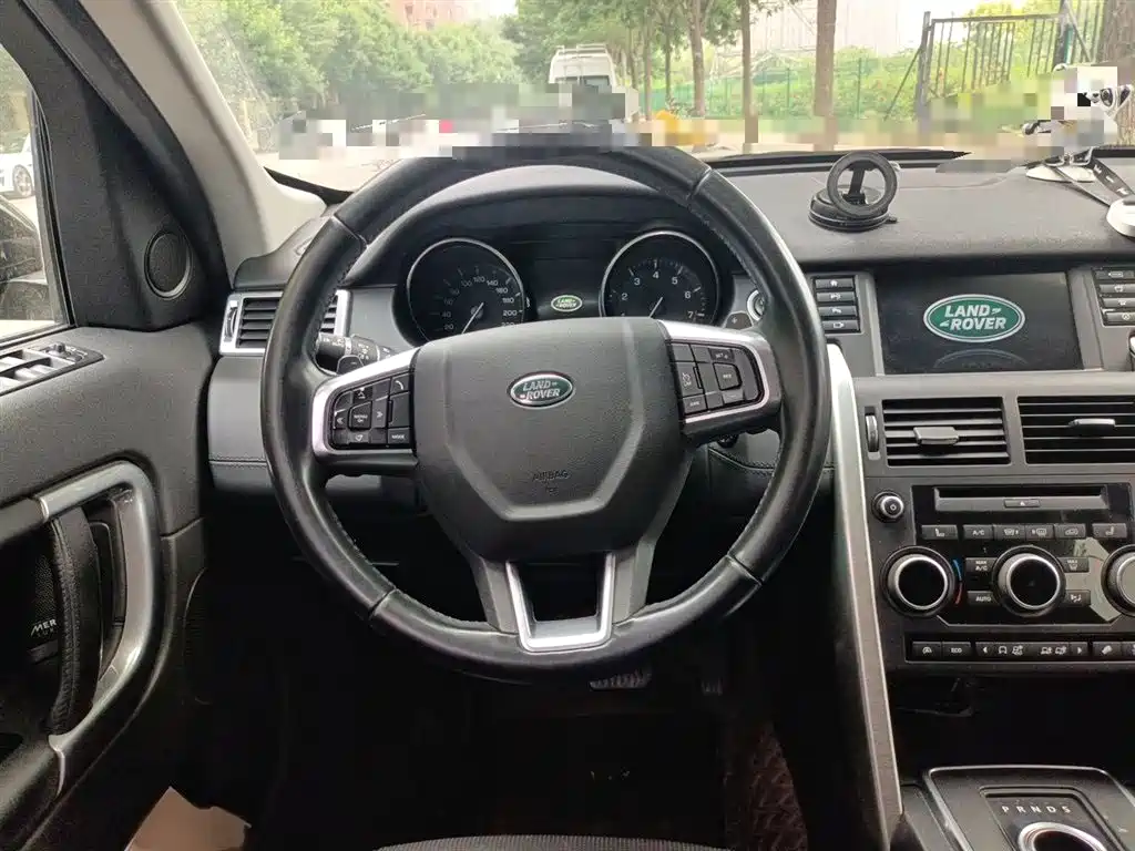 Land Rover Discovery Sport (Import) 2015 2.0T HSE Luxury фото 3