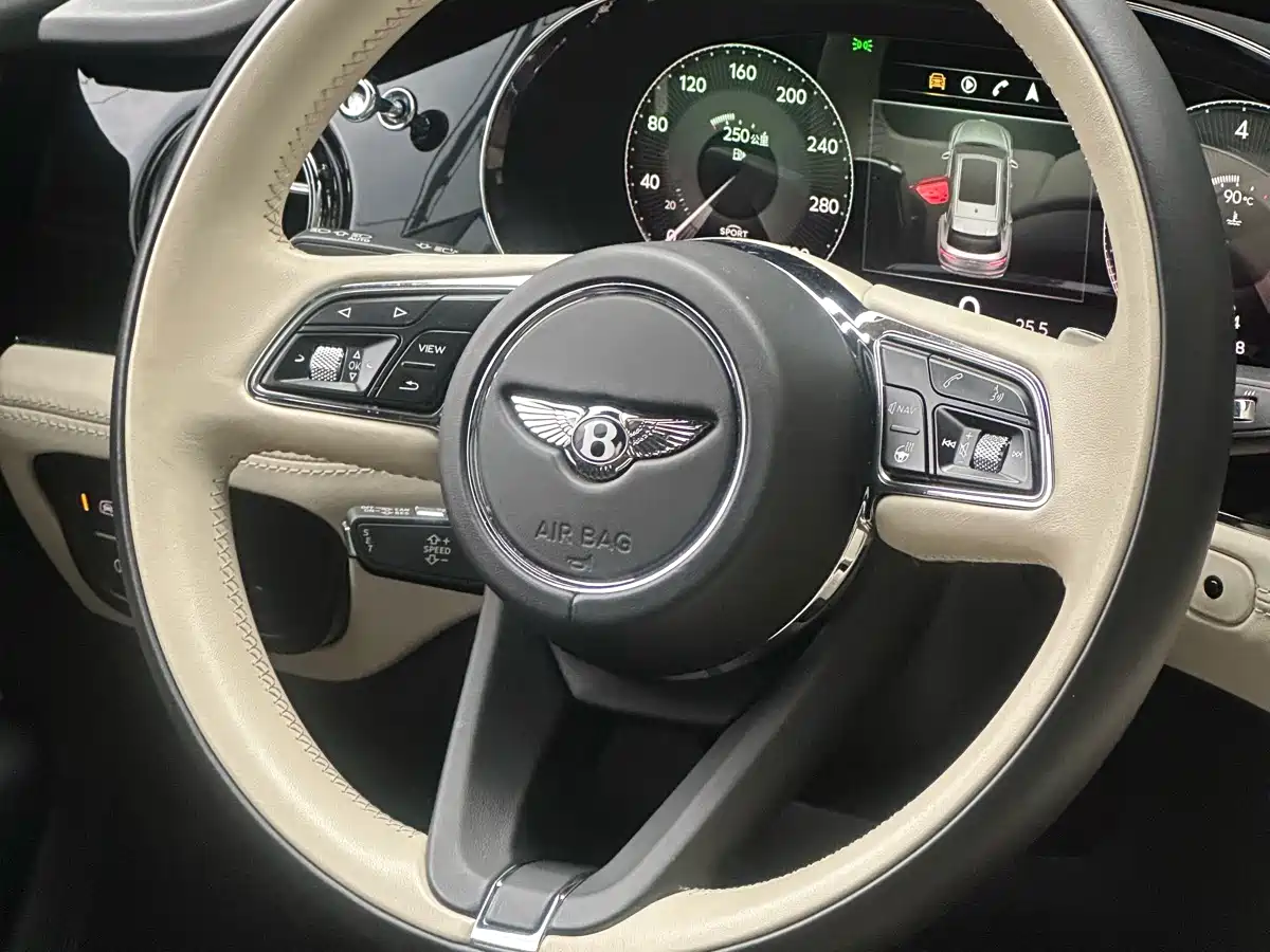 Photo 21 - Bentley Bentayga