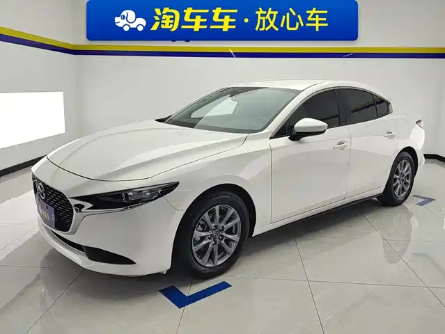 Mazda 3 Axela 2022