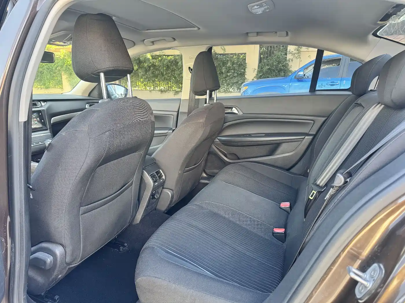 Peugeot 408 2016 1.6T Automatic Luxury Edition фото 4
