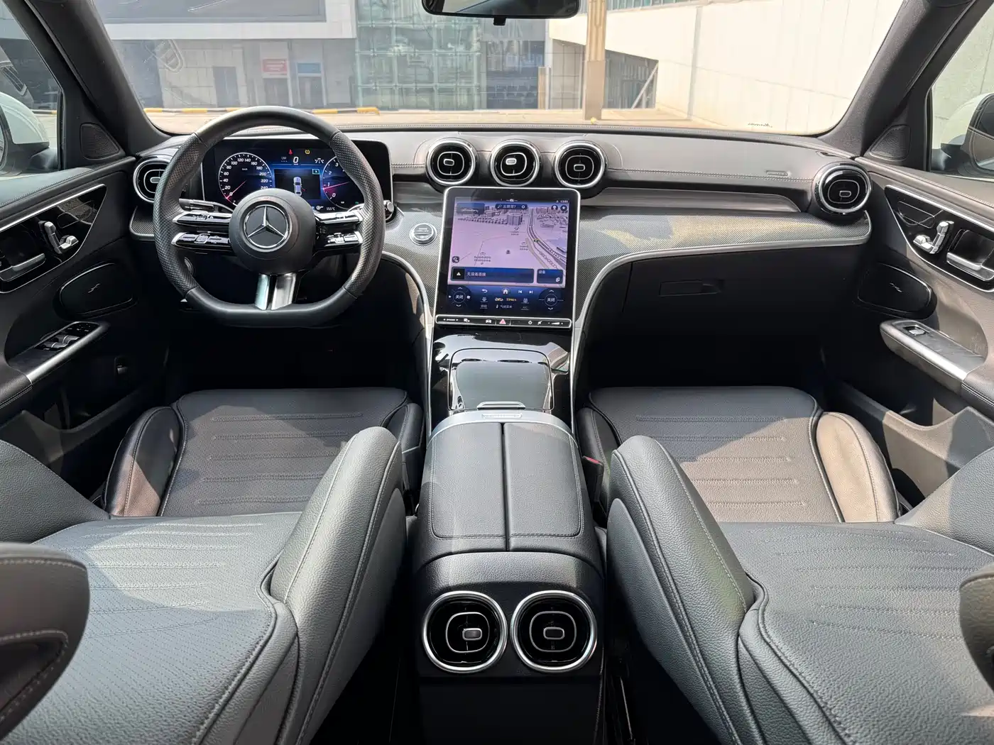 Mercedes-Benz C-Class 2024 C 200 L Sport Edition фото 17