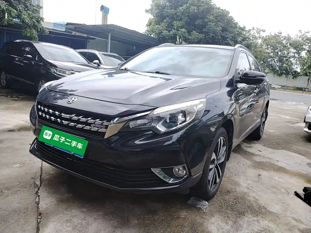2019 Venucia T90